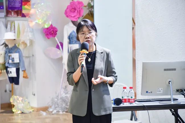 “智能制造、標(biāo)準(zhǔn)先行” 第一期紡織行業(yè)智能制造能力成熟度培訓(xùn)在紹興柯橋順利結(jié)業(yè)