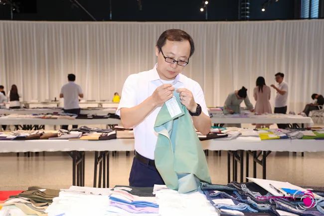 中國流行面料如何煥新當代設計?聯(lián)動雅瑩集團,這場評審會為好創(chuàng)意持續(xù)加碼
