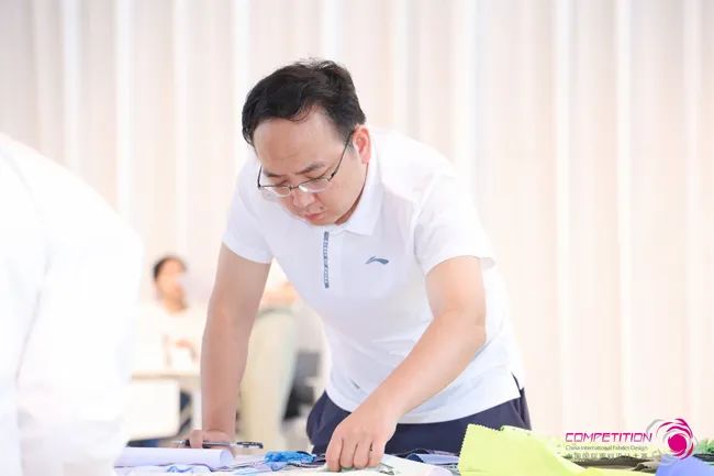 中國流行面料如何煥新當代設計?聯(lián)動雅瑩集團,這場評審會為好創(chuàng)意持續(xù)加碼