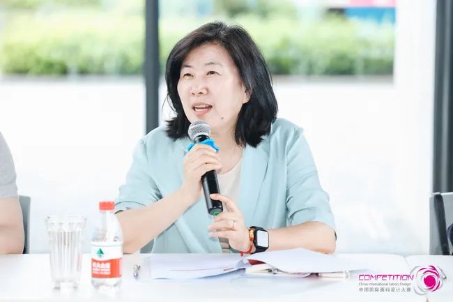 中國流行面料如何煥新當代設計?聯(lián)動雅瑩集團,這場評審會為好創(chuàng)意持續(xù)加碼