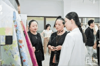 融匯優(yōu)質(zhì)資源，提速時尚發(fā)展！&ldquo;2024柯橋天天時尚&rdquo;完美交卷！