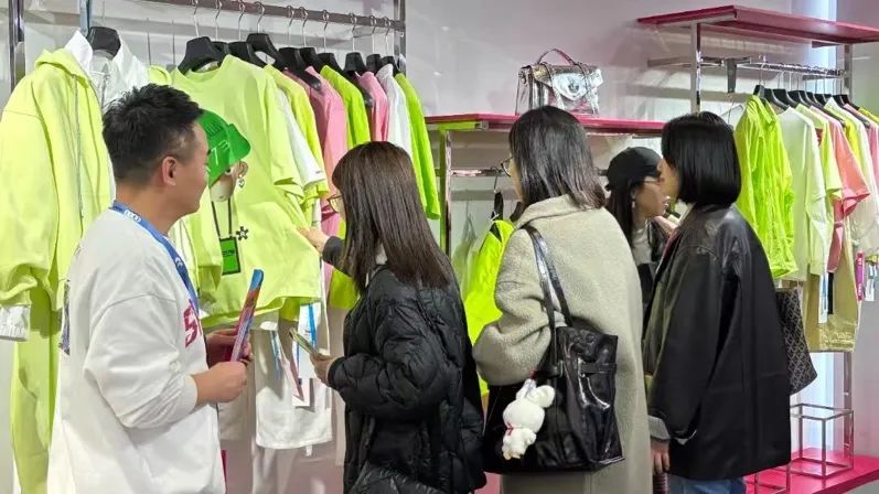 銀基廣場攜六大原創品牌亮相CHIC2025（春季），展現中部地區時尚力量