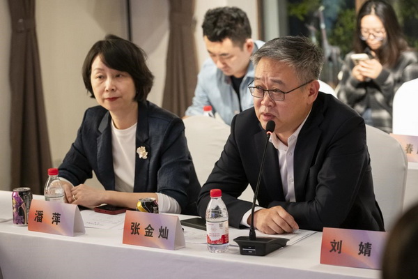 共繪時(shí)尚新藍(lán)圖--“2025青島時(shí)尚產(chǎn)業(yè)峰會(huì)”圓滿舉行